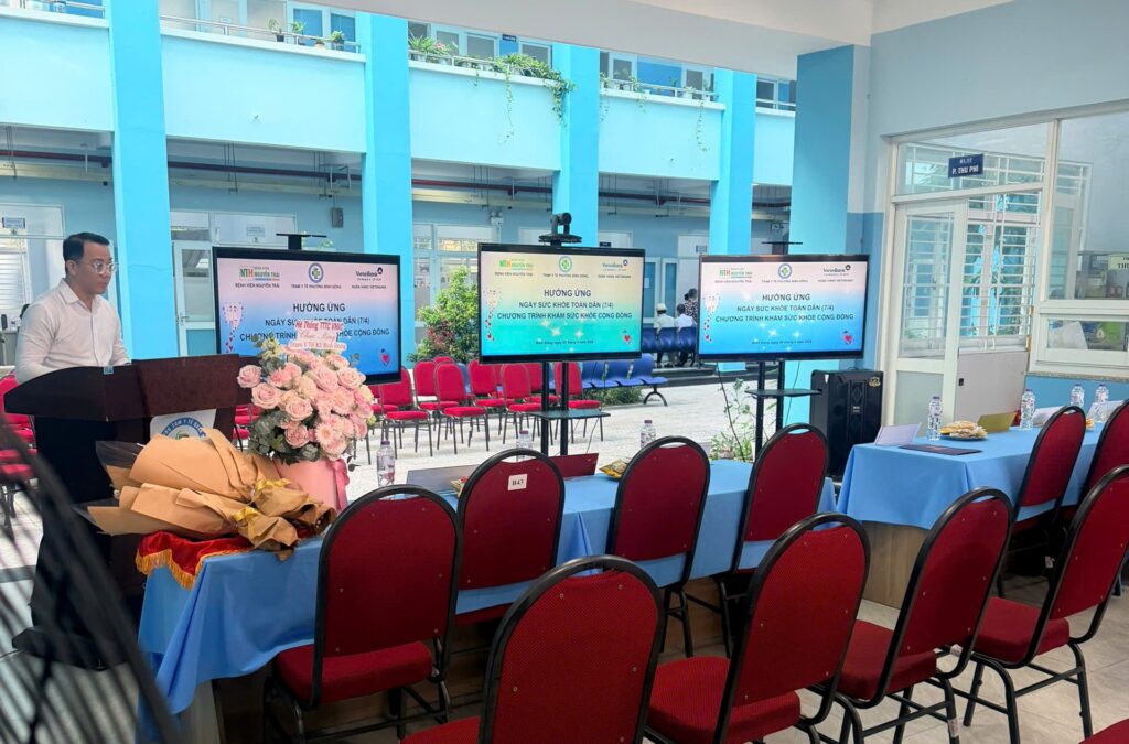 RỘN RÀNG NGÀY HỘI SỨC KHỎE TOÀN DÂN: 500 NỤ CƯỜI TẠI PHƯỜNG BÌNH ĐÔNG